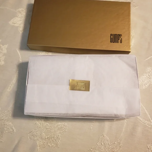 Mary Frances Cream and Gold Heart Clutch - Picture 9 of 9